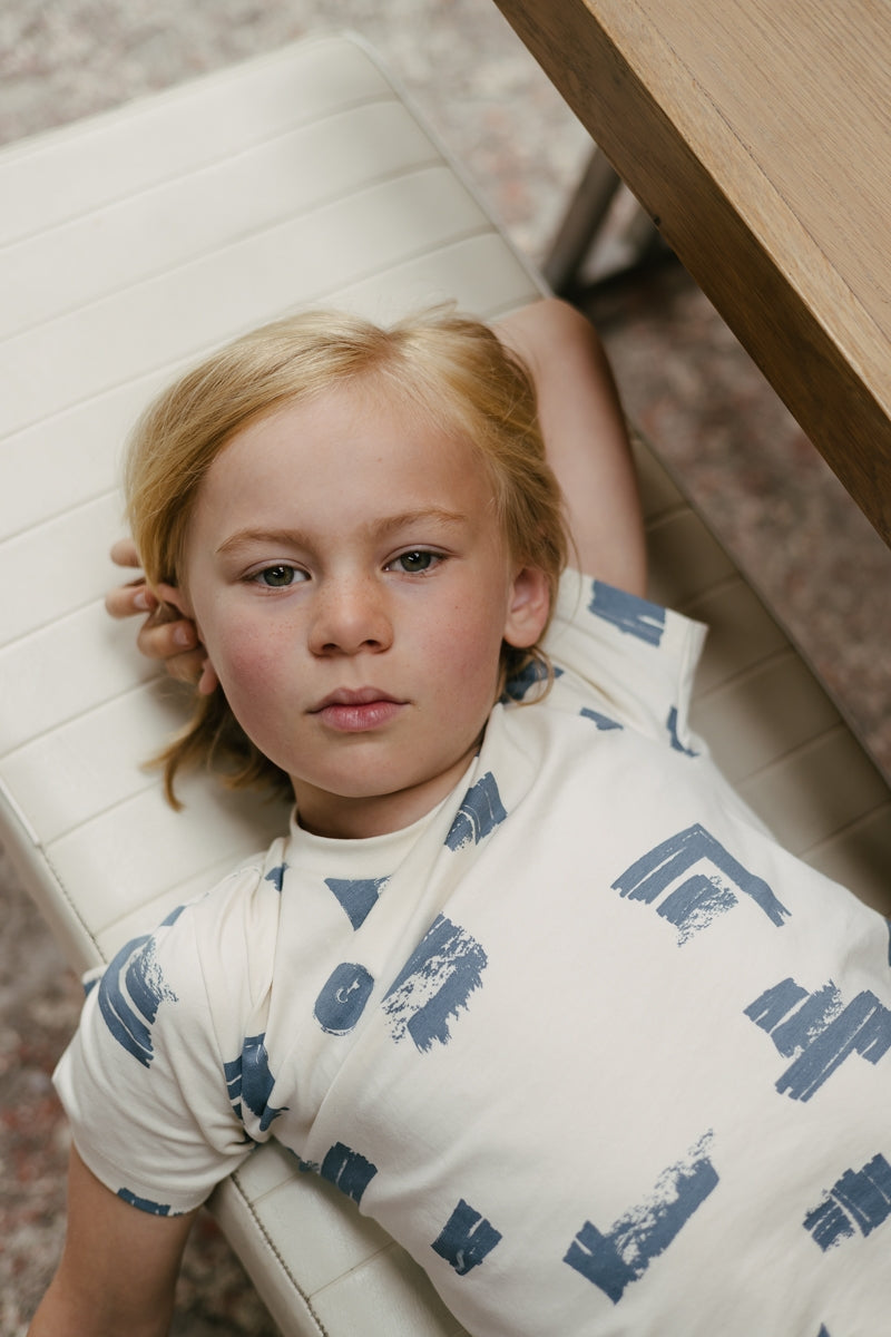 Shirt beige met blauw | AOP Blue Sketch